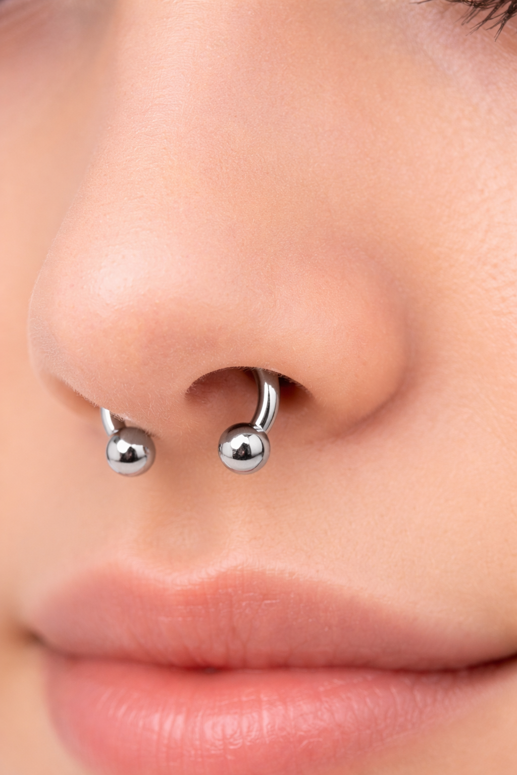 Nyxen Core Horseshoe