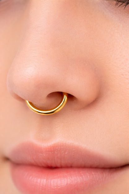Nyxora Clicker Horseshoe Ring